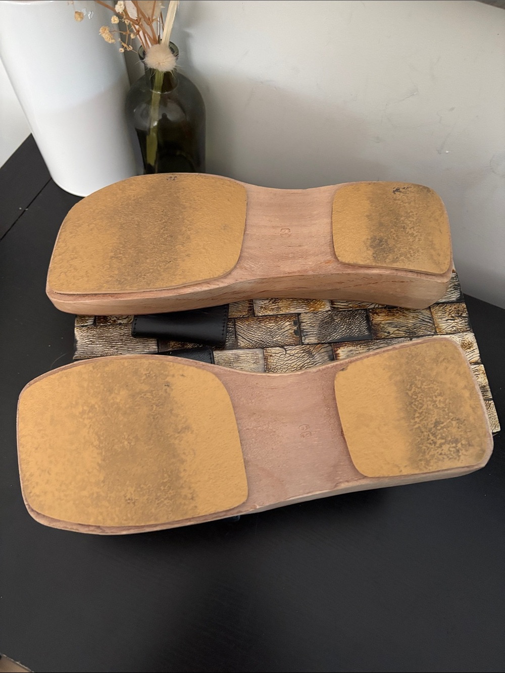 MNG (39) Leather Sandal Wood Insole Rubber Insole Slide Strap Square Toed Mango - Picture 6 of 12